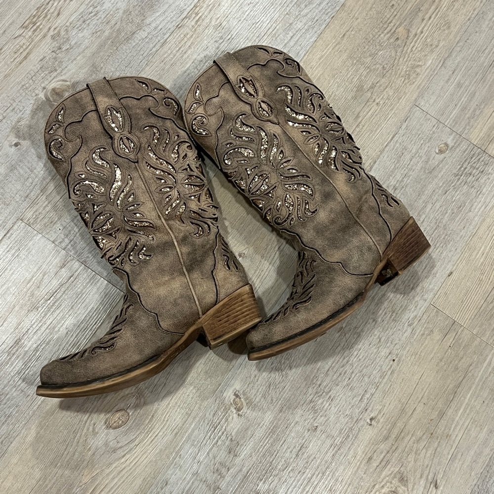 Women size 6 Roper boots- like new - Picture 4 of 8
